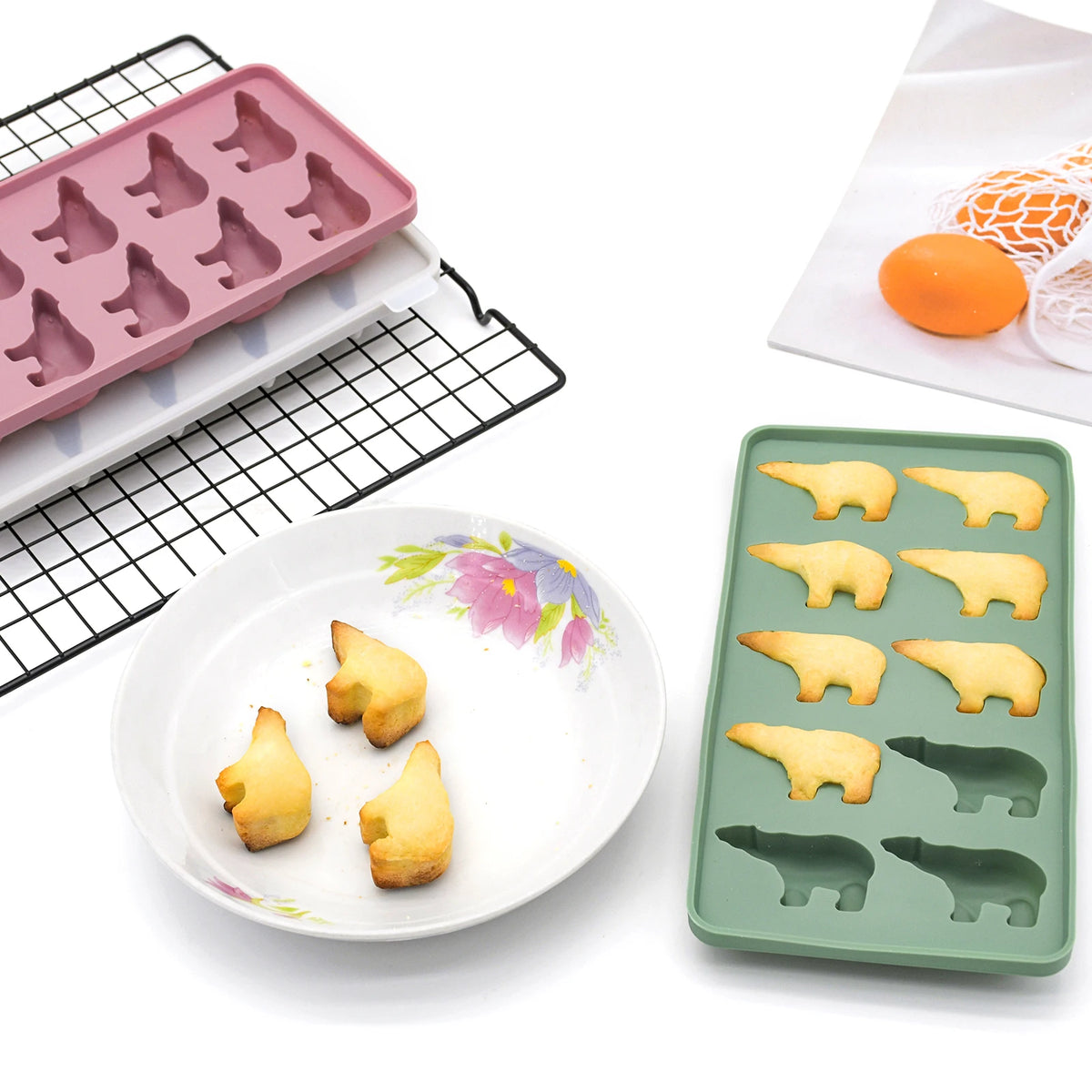 Hot Resistance Reusable Bear Shaped Waffle Maker Biscuit Polar Bears Silicone Baking Mould