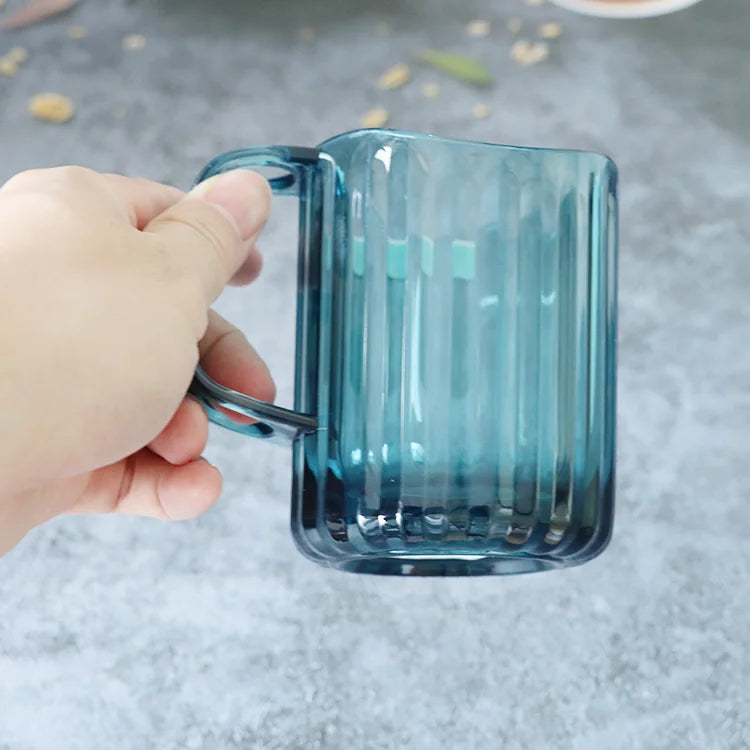 Hot-selling Plastic Tea Coffee Mug With Handle Blue Water Tea Pitcher for Travel