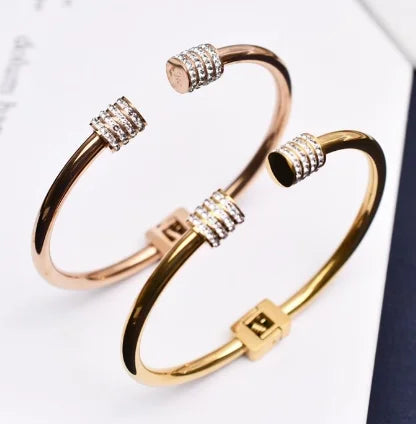 Zhongzhe Waterproof Women's Beaded Bracelet Stainless Steel 18K Gold Plated Non-Tarnish Romantic Anniversary Mixed Bangles