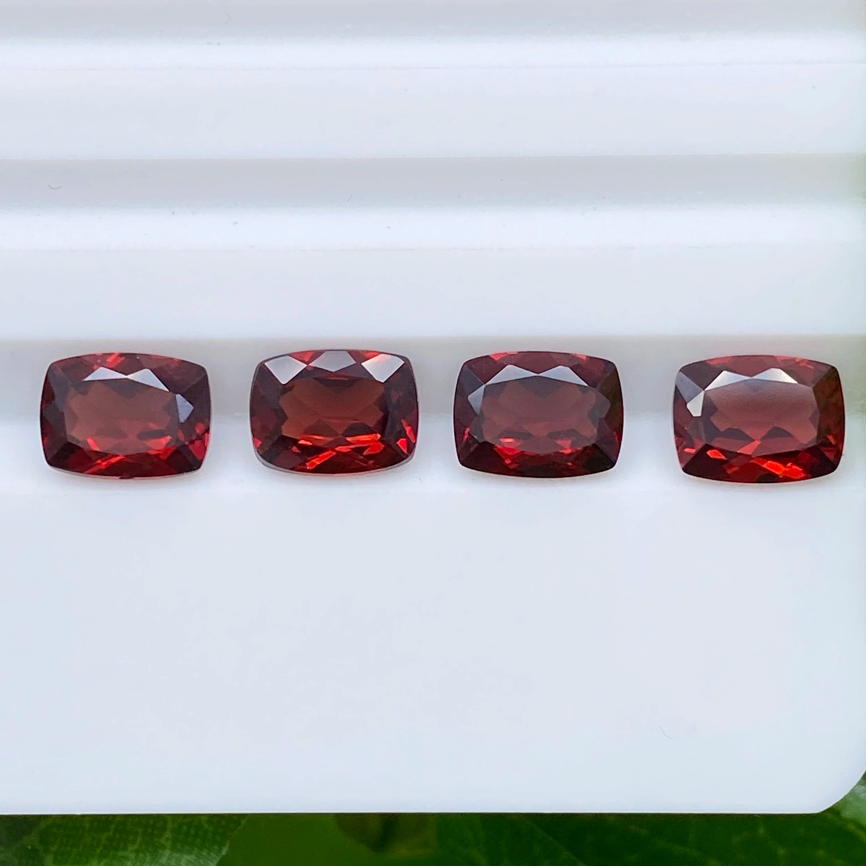 Cushion Shape 6x4mm~12x10mm Good Quality  Loose Gemstone Mozambique Red Garnet Wholesale Price  Natural Garnet