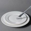 2026 New Arrived QIAN HU INS Style Creative Embossed Christmas Dishes Plates Set Porcelain Luxury Dinnerware Dishes