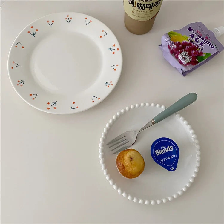 Korean Retro Style Ins Cute Small Cherry Ceramic Dinnerware Unique Fashionable Disposable Plate Dish with Retro Flower Decor