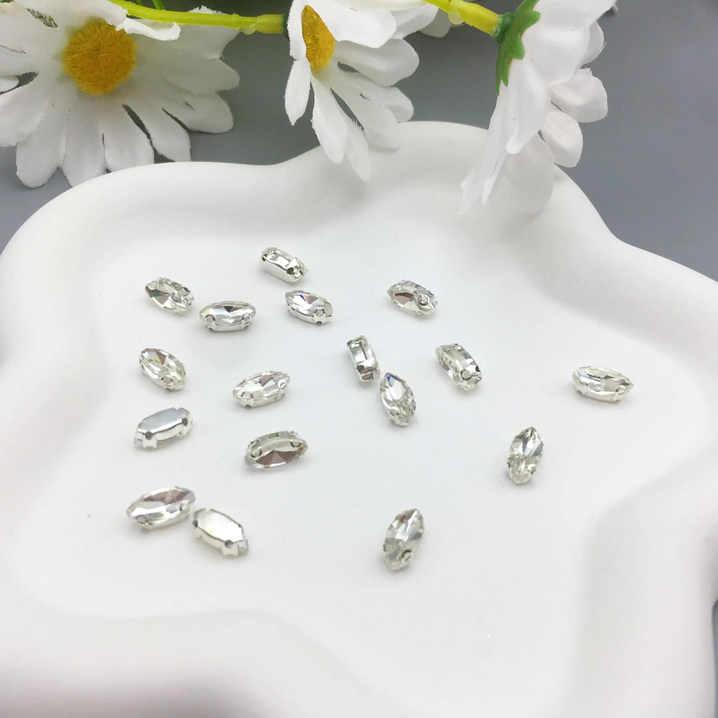 Silver Background  Eye Shape Rhinestones with White Irregular Diamond 5*10 Glass Sew-On for Shoes Bags Garments