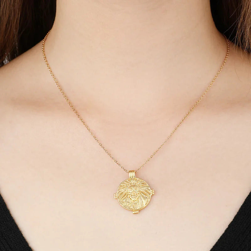 Wholesale Custom Laser Engraved Character Pendant Necklace Gold Brass Retro Egypt Queen Princess Face Badge Choker Charm Jewelry