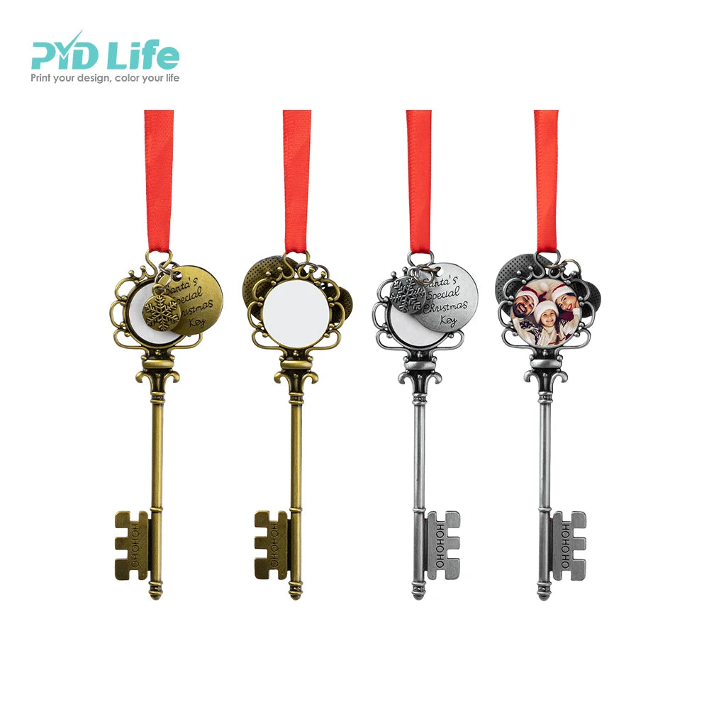 PYD Life RTS Wholesale Sublimation Blank Zinc Alloy Gold/Silver Color Xmas Christmas Decorations Santa Keys with Red Ribbon