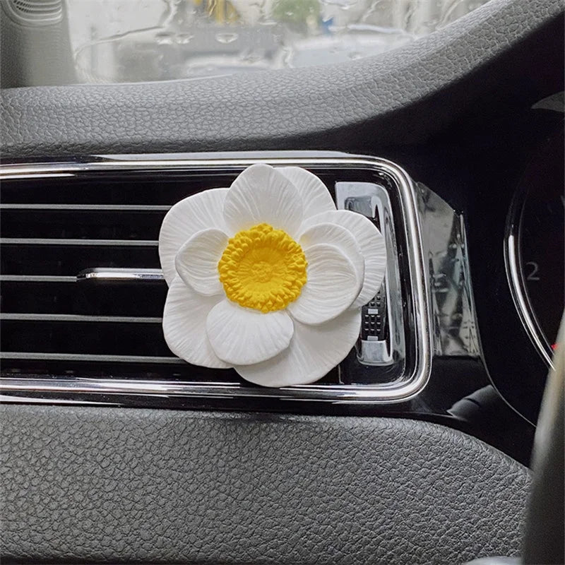 Wholesale Stocked Scented Ceramic Car Vent Air Freshener Handmade Porcelain Flower Aroma Plaster Home Fragrance Oil Diffuser