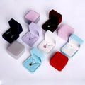 Ready to Ship Multicolor High End Velvet Pendant Box Packaging Wholesale Velvet Necklace Box Simple square Shape 7x7x4cm