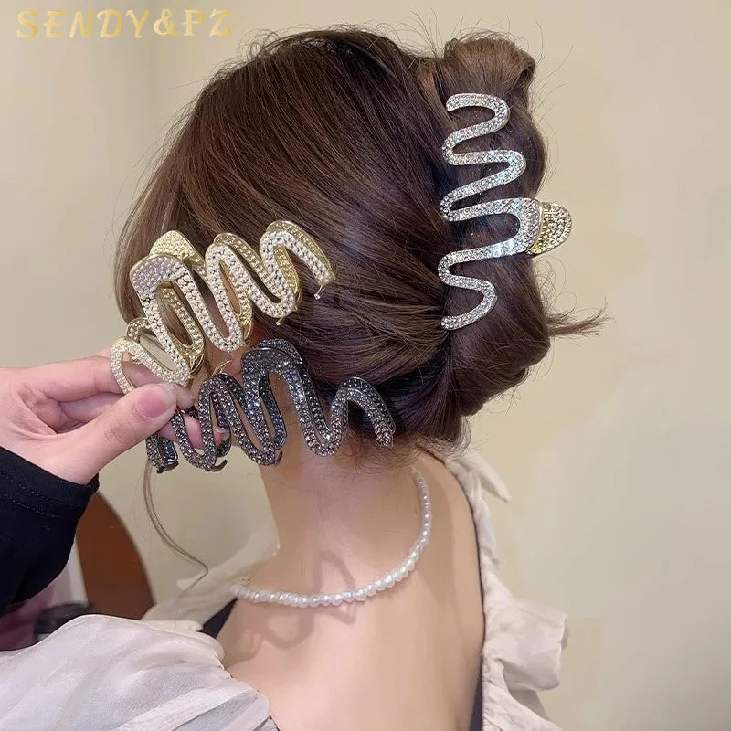 Fashion Simple New Alloy Hair Claw Clip Personalized Hollow Butterfly Spider Geometric Metal Hair Clamps Headdress