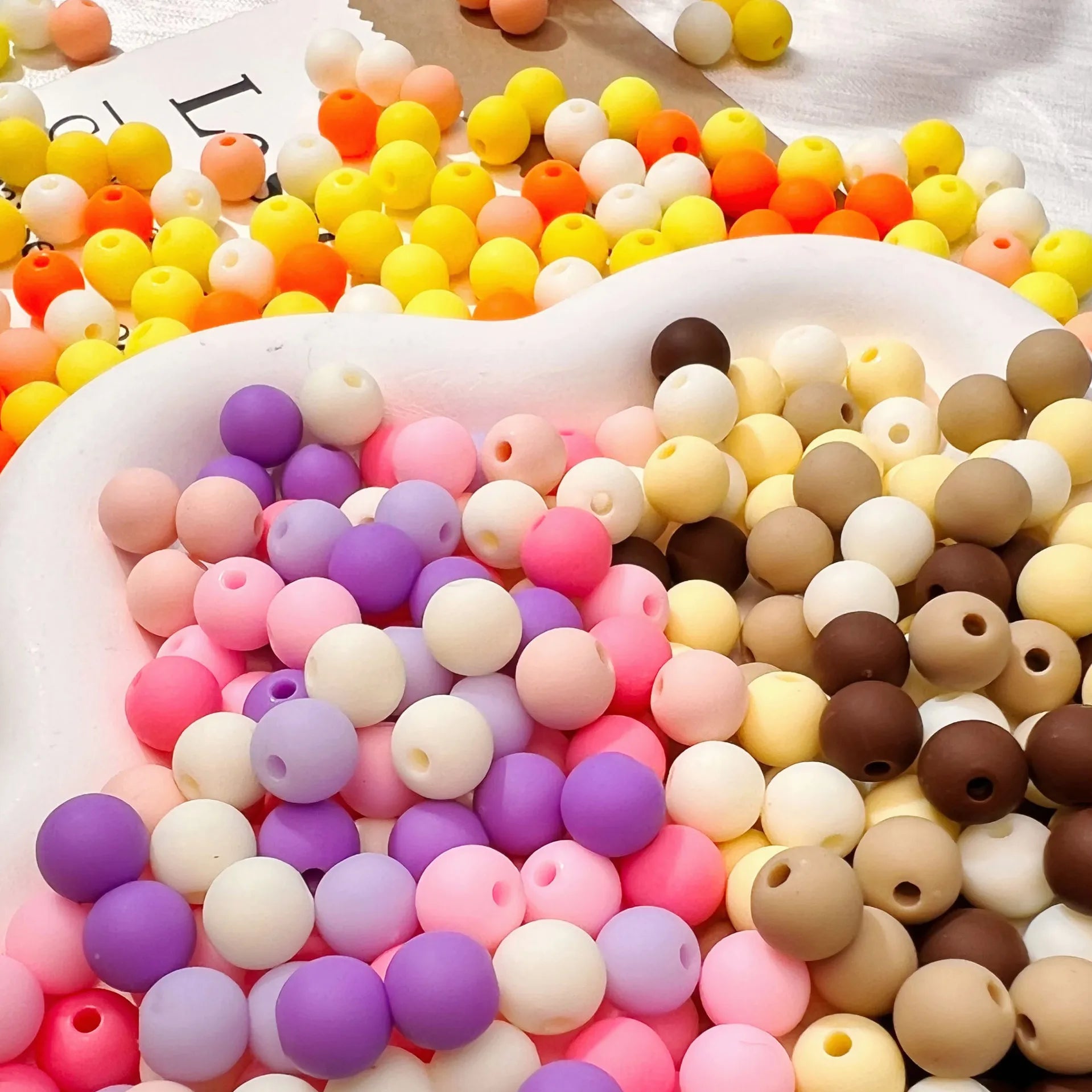 Fast Ship  Hot Sell 6mm Frosted Macaron Colored Straight Hole Resin Beads  Handmade Mobile Phone Chain Bag Chain DIY Accessories