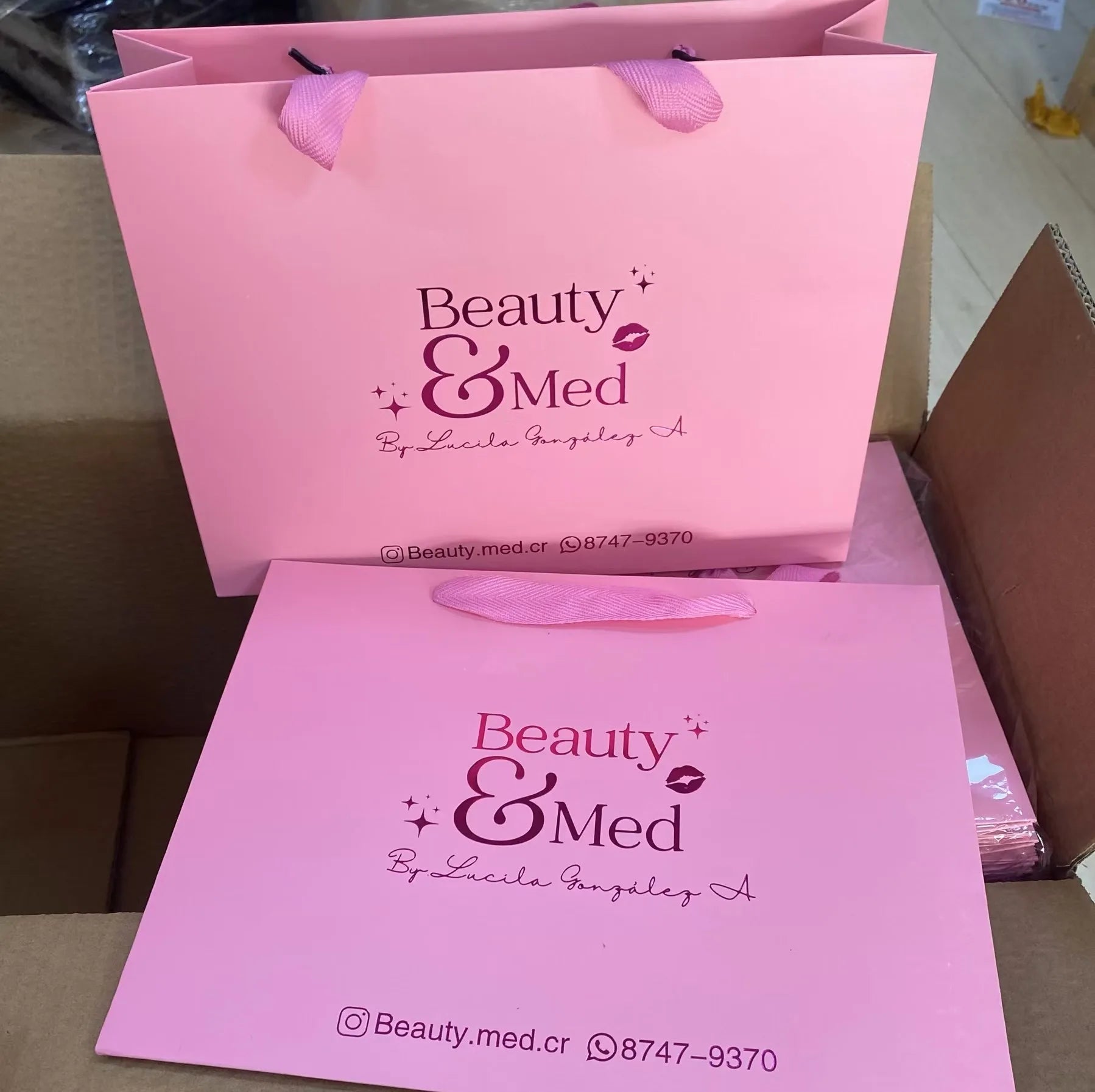 Custom Printed Recycled  Packaging Gift Paper Bags With Ribbon Fashionable Ties Shopping Paper Bags