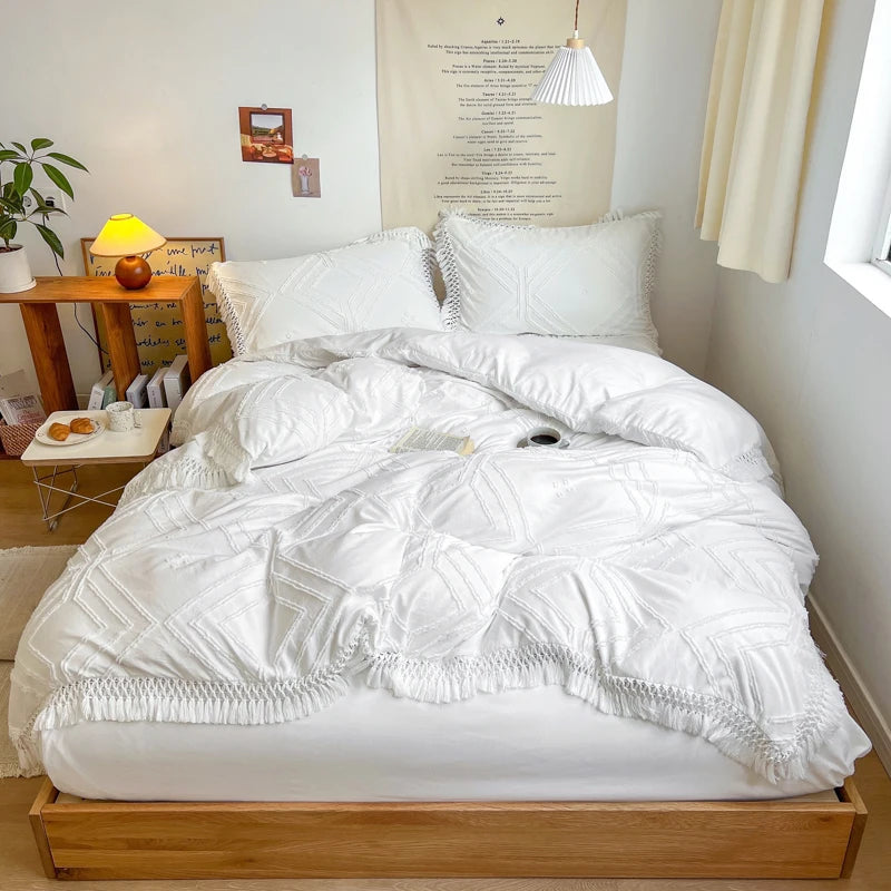 Wholesale Solid Microfiber Bed Sheet Set White Cut Flower Duvet Cover Tufted Bedding Set with Tassel