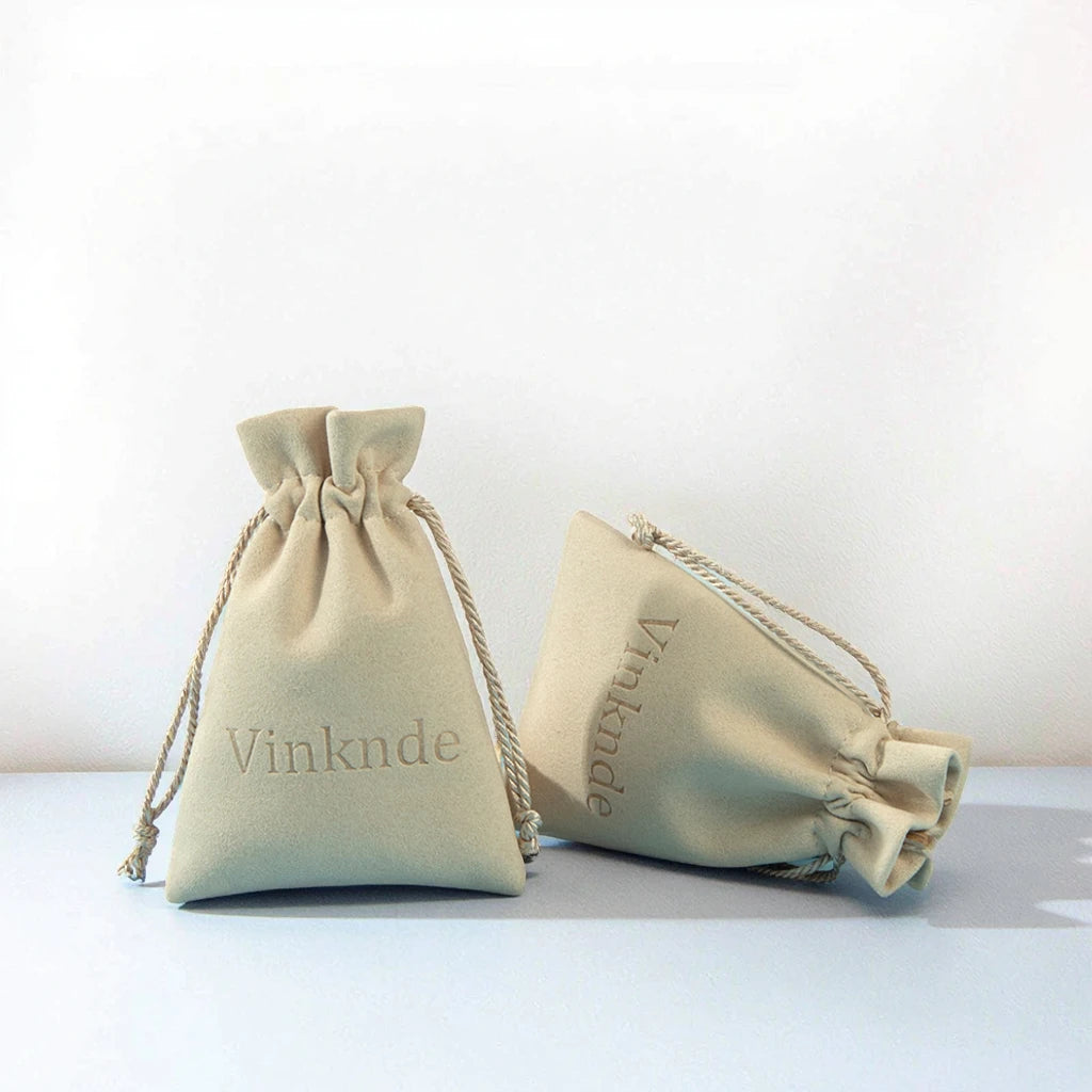 8x10 cm Emboss Print High Quality Beige Microfiber Suede Luxury Jewelry Bag Crystal Broaches Storage Pouch with Twist Rope