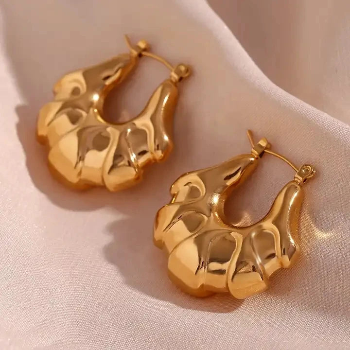 European and American Fashion Simple Personality Fan Hollow Waterproof Stainless Steel 18K Gold Earring Gifts for Women