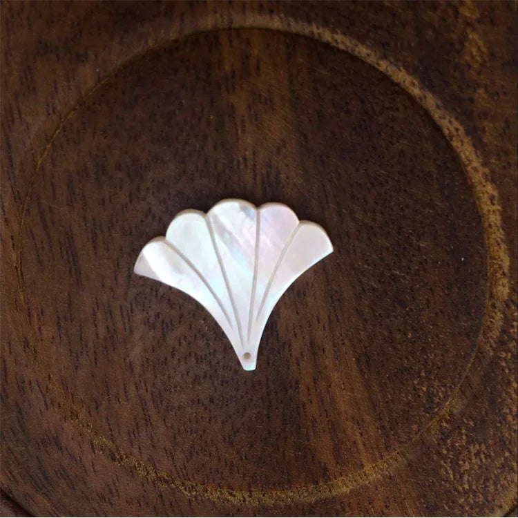 White Butterfly Shells Scallop Shape Hand-carved Natural Shells Flower Accessories DIY Corsage Accessories DIY Jewelry Shells