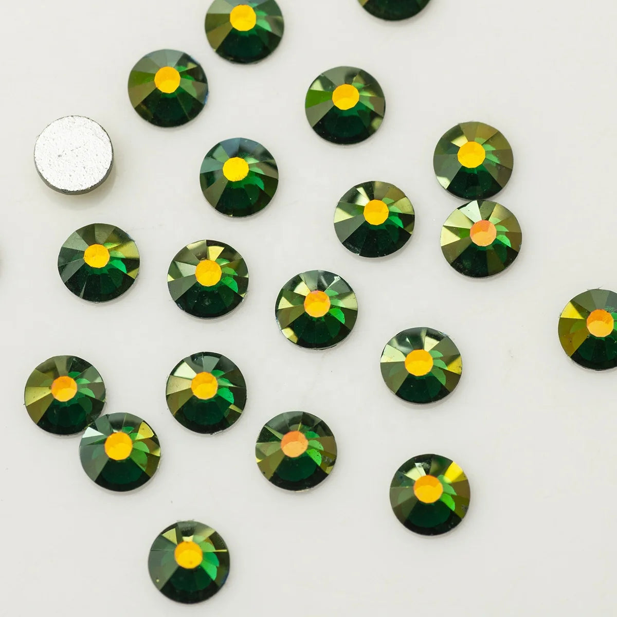 Ss16 Ss20 Ss30 Emerald AB Wholesale Mix Sizes Colorful Non Hot-Fix Round  Glass Crystal Flatback Rhinestones