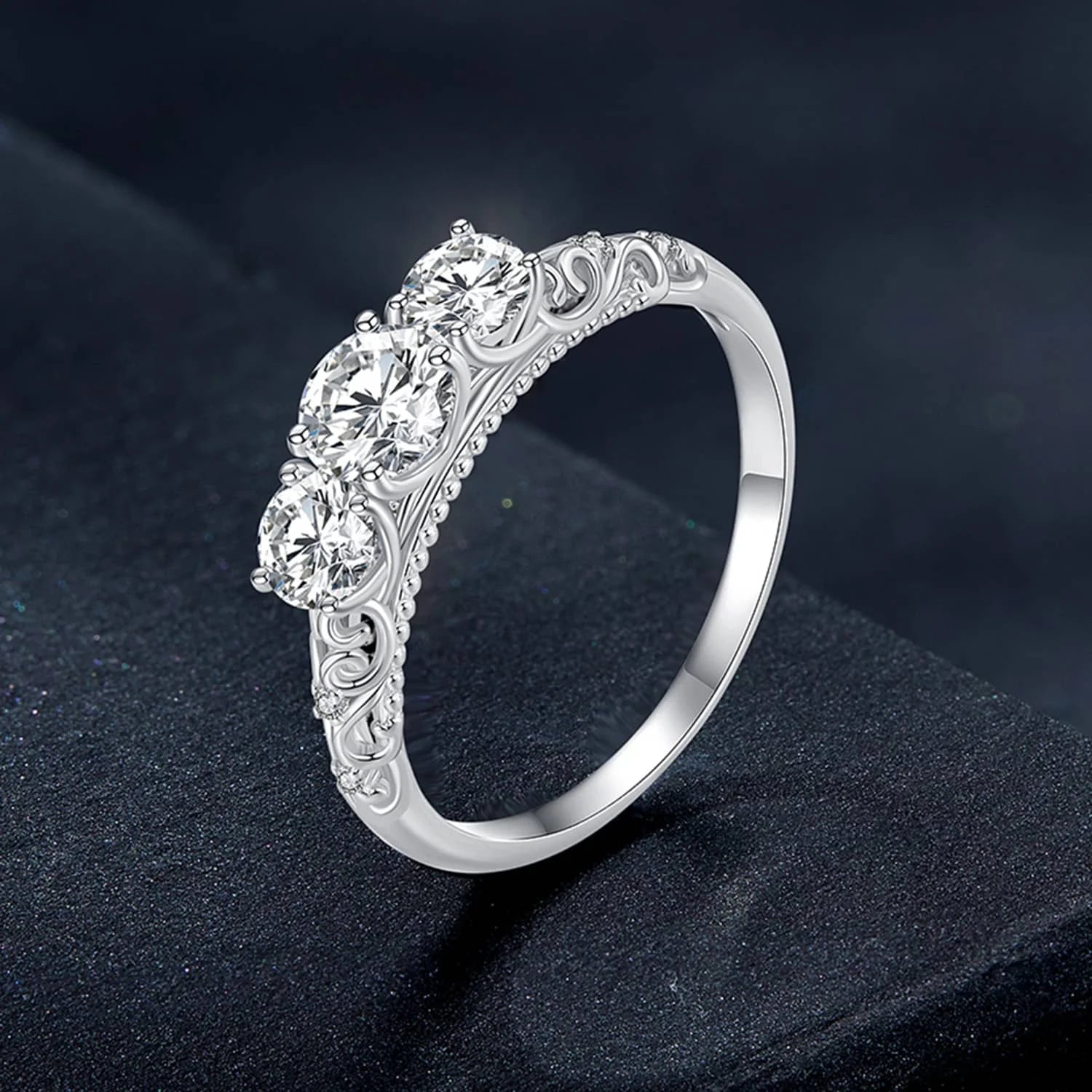 Vintage Three Stone 5mm Moissanite Engagement Diamond Ring 925 Sterling Silver Wedding Band for Women Anniversary Promise Ring