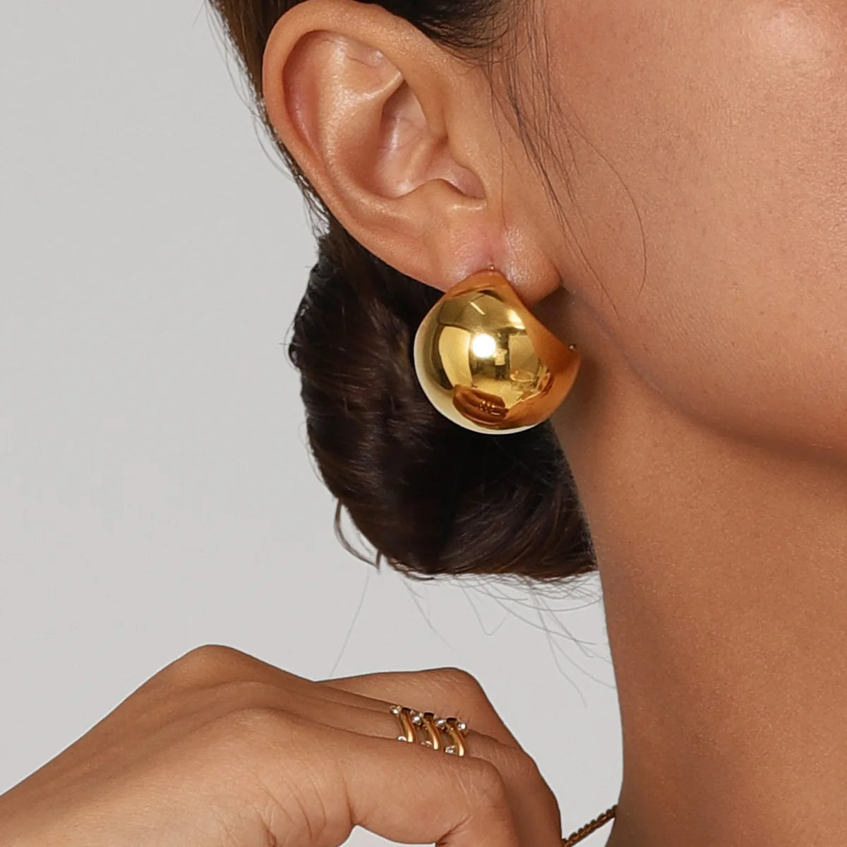Ilona Stainless Steel Stud Earring 18k Gold Plated Lunxury Jewlery Accessories Earrings Small for Women Wholesale