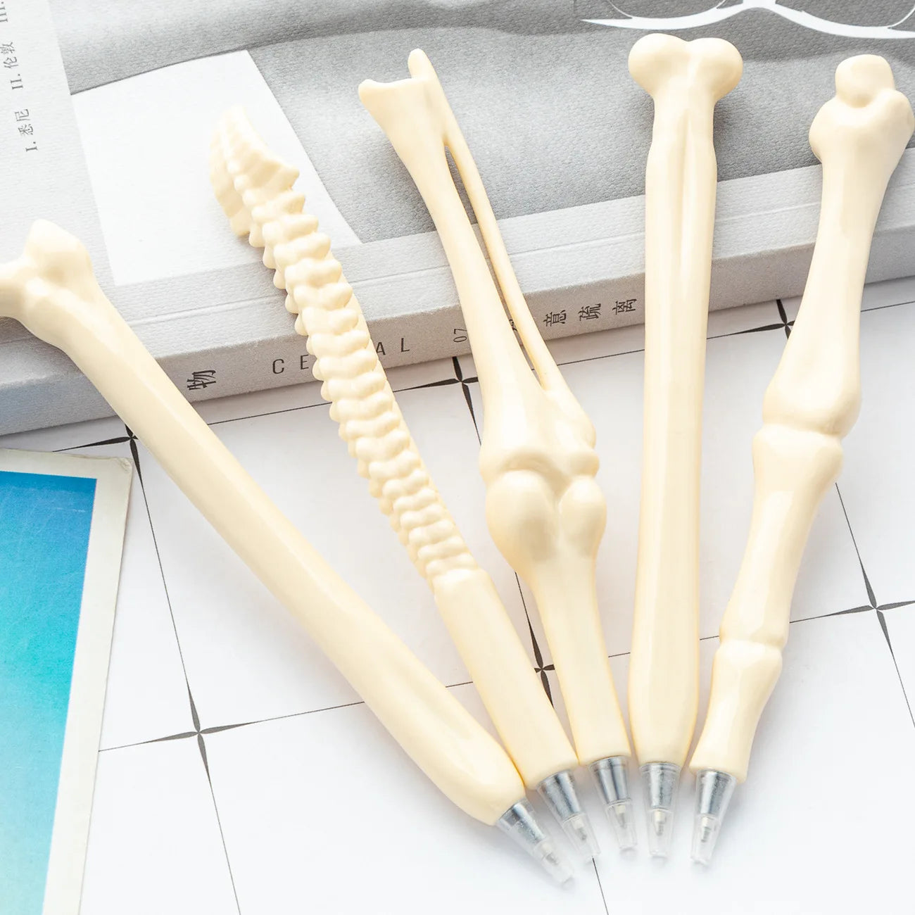 Personalized Bone-Shaped Ballpoint Pen Creative Office Stationery Unique Plastic Pen for Students Promotional Gift