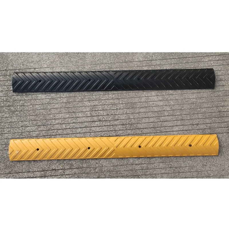 Durable Mini Small Yellow Black Speed Hump Rubber Speed Bump Stripe