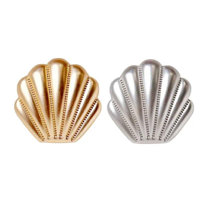 Designer Style Elegant Shiny Shell Shape Alloy Shank Button