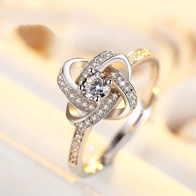 Female Simple Fashion Crystal Four-leaf Clover Open Ring Personality Alloy Jewelry with Index Finger Index
