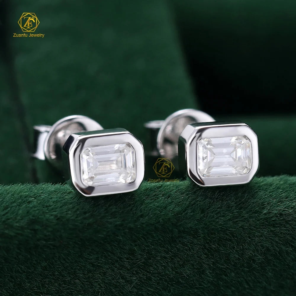 Luxury Earrings Classic Design Bezel Setting Emerald Moissanite Diamond Earring Silver Plated K Real Gold Stud Earrings