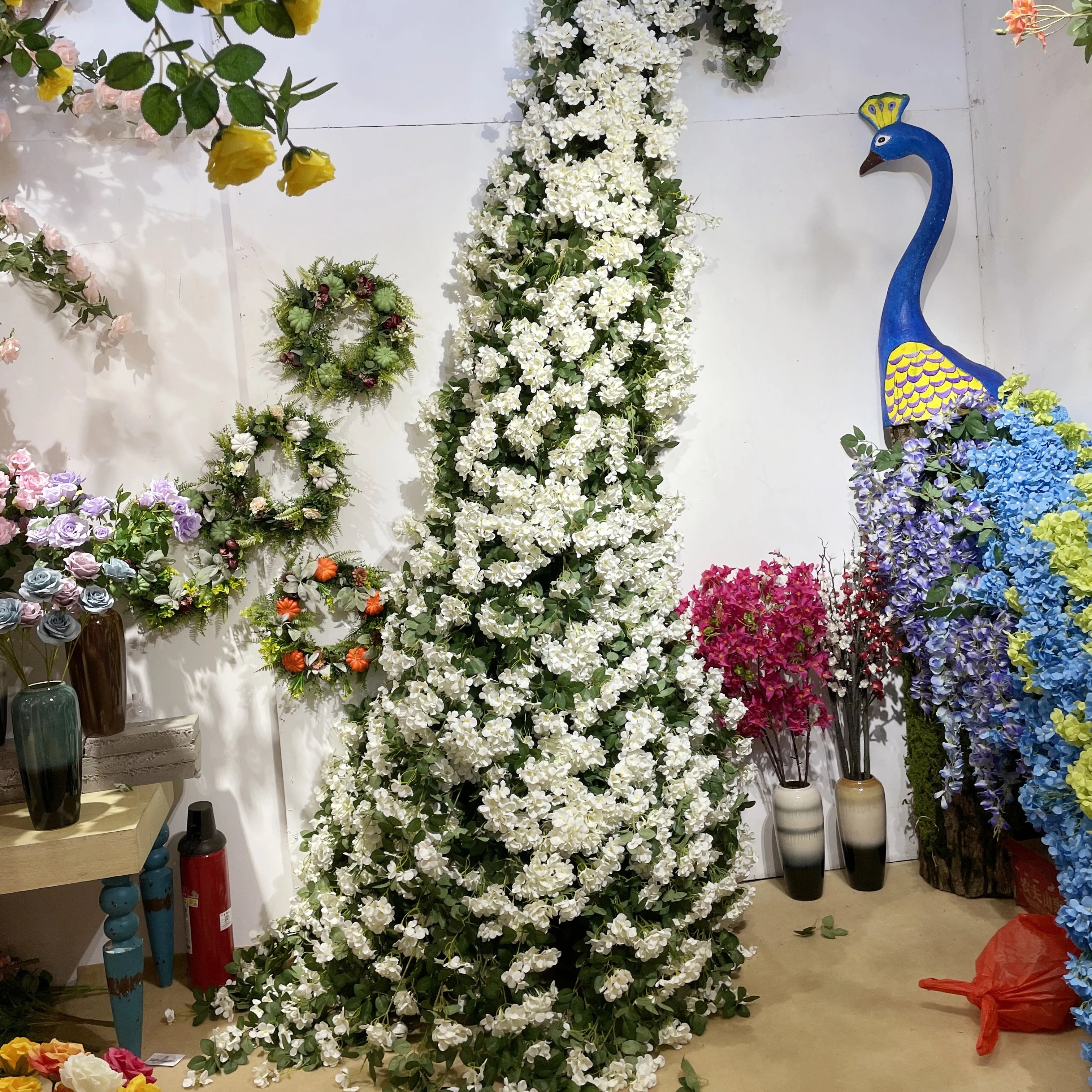 Vv248High Quality Artificial Silk Hydrangea Flower Decorative Wall Hanging Artificial Flower Vine for Wedding Ceiling Decoration