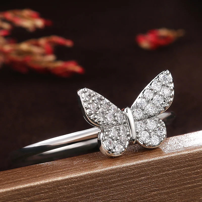 Huitan Sweet Refine Butterfly Anillos Manufactures Hot Rings Lady Girls Daily Romantic Simple Daily Silver Ring Women Lovely