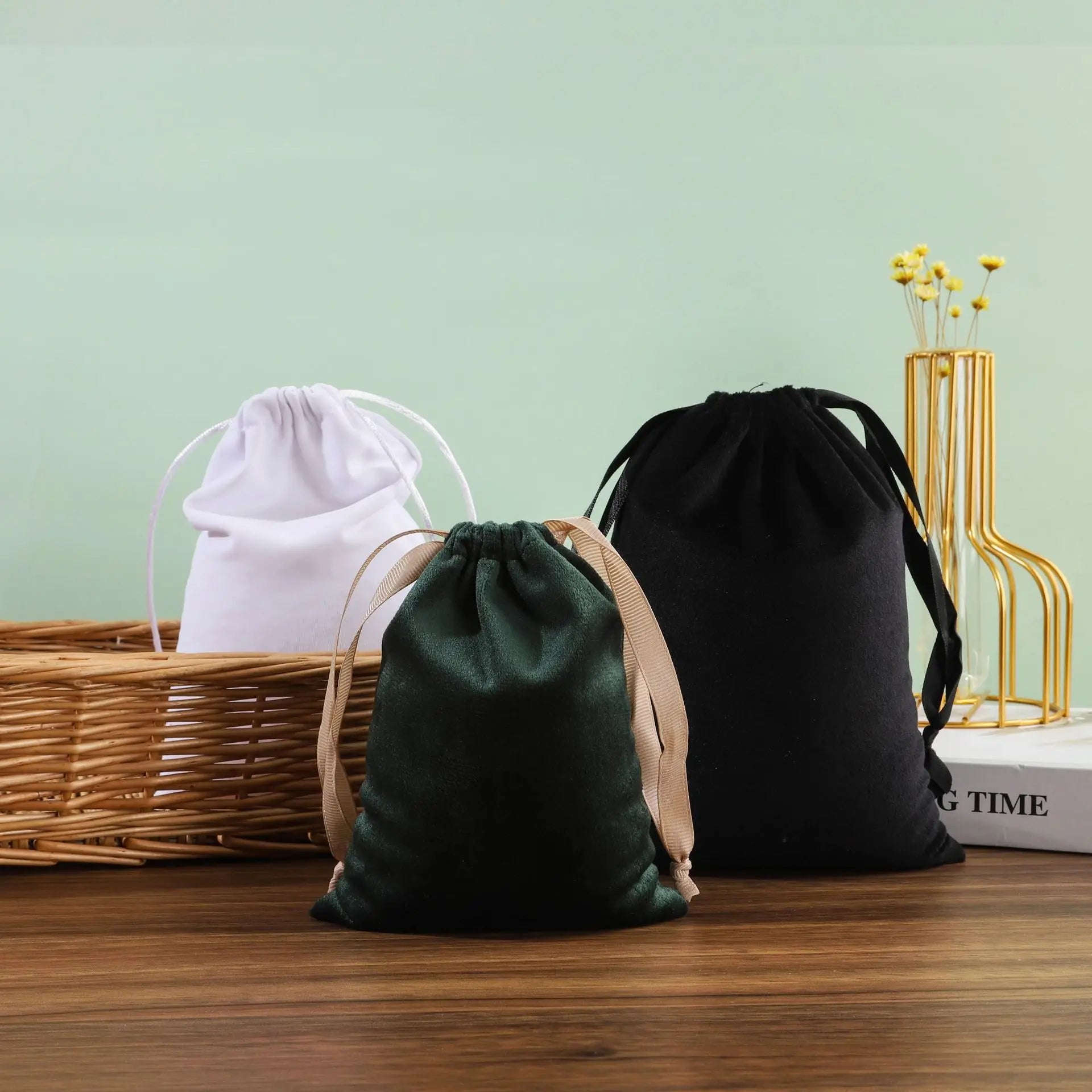 Jewelry Black Flannelette Bag Gift Drawstring Sealing & Rope Handle Gift Personalized Drawstring Bag