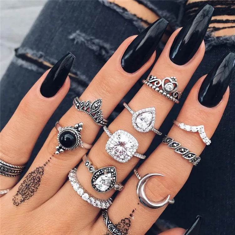 Popular Retro Black Gem Moon Crown Water Drop Leaf Geometric Ring 11 Piece Ring Set