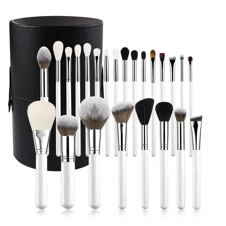 For Custom 24pcs White OEM Professional Face Makeup Brush Set Goat Hair Wood Handle Skin-Friendly Durable Private Label Holder