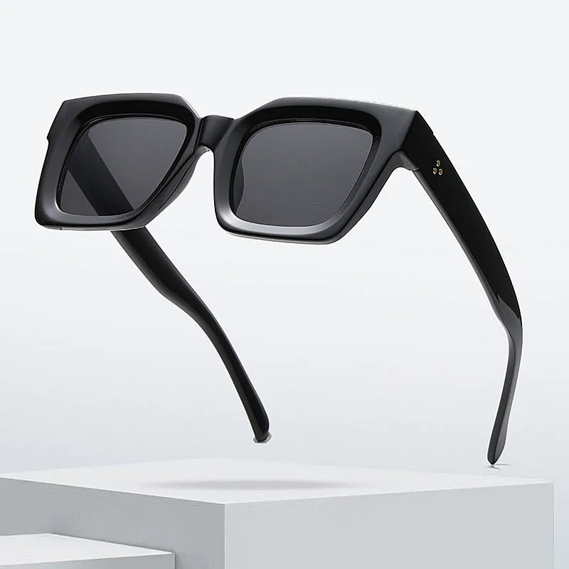 Logo Custom Vintage Fashion Shades Men Square Frame Rivets Sunglasses UV400 Gradient Sunglasses Men Women
