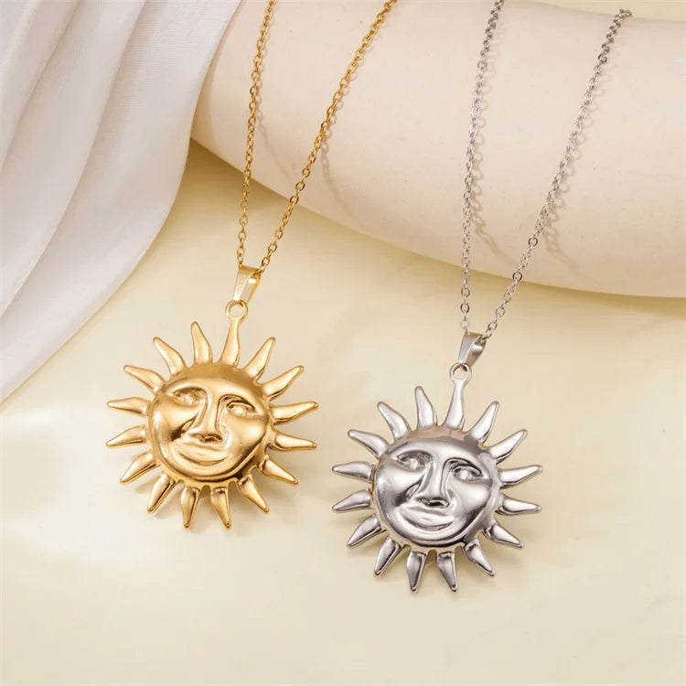 Wholesale New Waterproof Pvd Stainless Steel Cute Women Fashion 18k Gold Plated Charm Sun Pendant Necklace