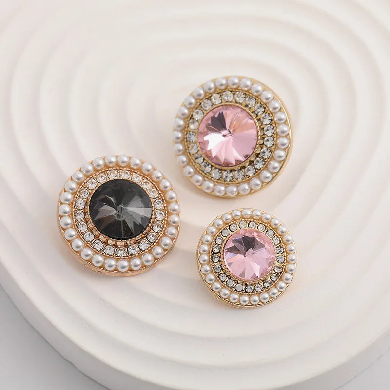 Factory Sell High Grade Diamond Pearl Studded Sewing on  Round Metal Button for Coat