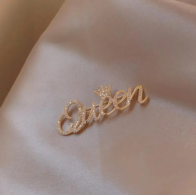Fashion Rhinestone Crown English Letter Queen Brooches Pins for Women Wholesale