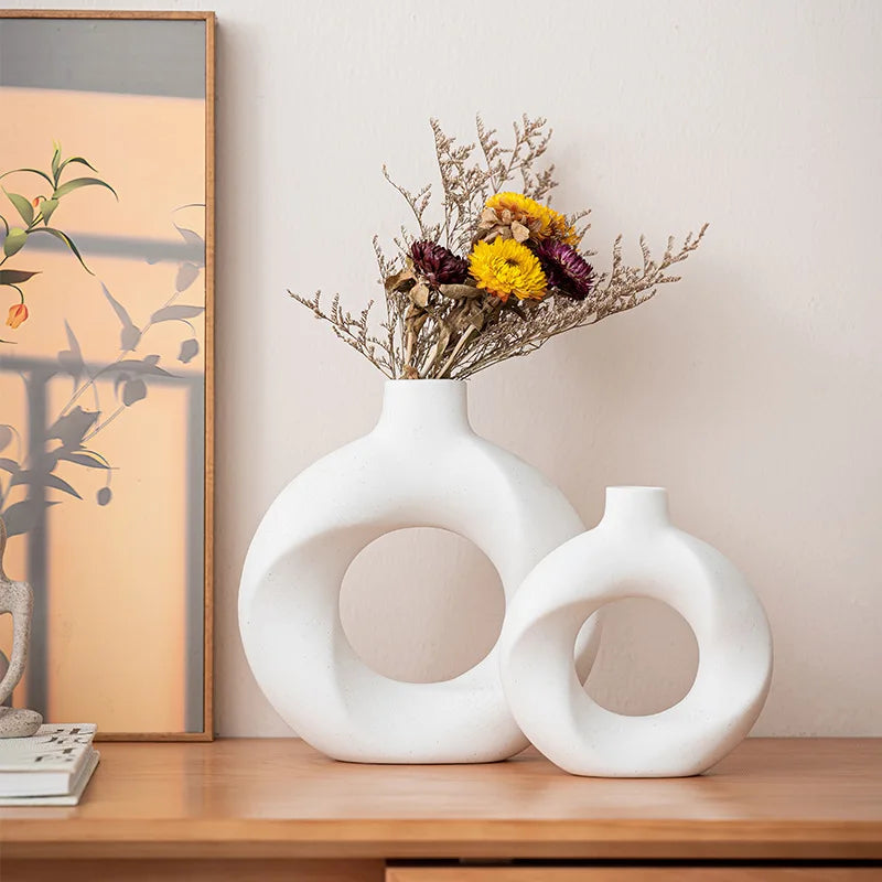 Modern Creative Porcelain Ceramic Vase Luxury Circle Cross-Border Explosion Ins Ornaments for Living Room Tabletop Pot Use