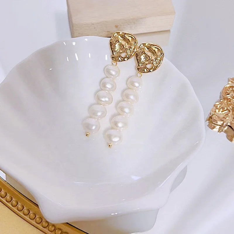 18K Gold Plated Retro Style Baroque Freshwater Pearl Stud Earrings for Women Stylish New Fringe with Exaggerated Leaves