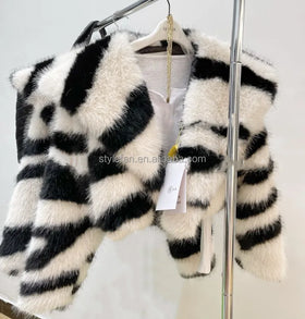 Women's Winter Trench Coat with Zebra Pattern Crop Top Windproof Fur Plus Size Overcoat in Short Length Loose Style to Keep Warm