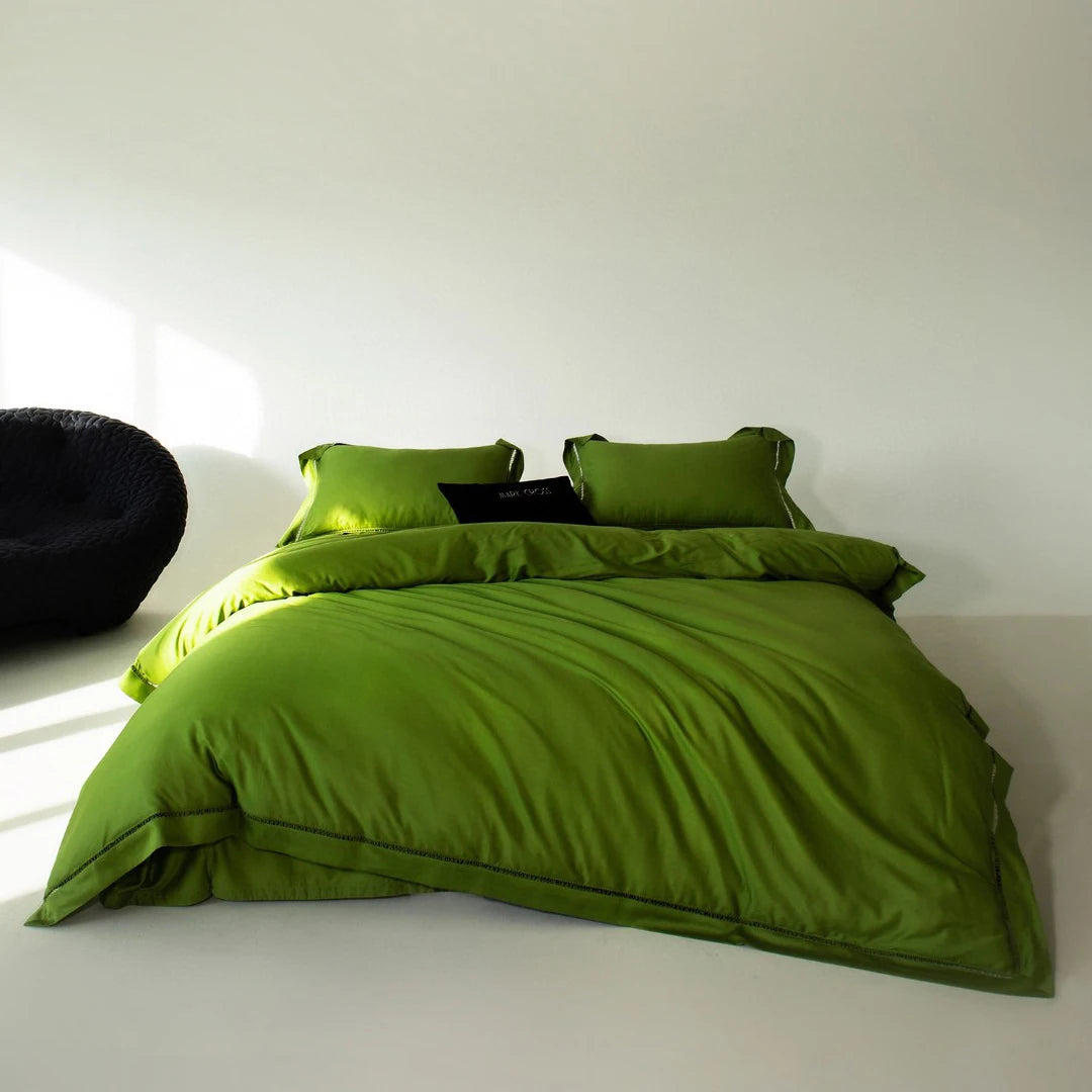 Classic Fashion Cozy Green Solid Color Embroidered Luxury Lyocell Fiber Cotton 300TC 4 Piece Bedding Set