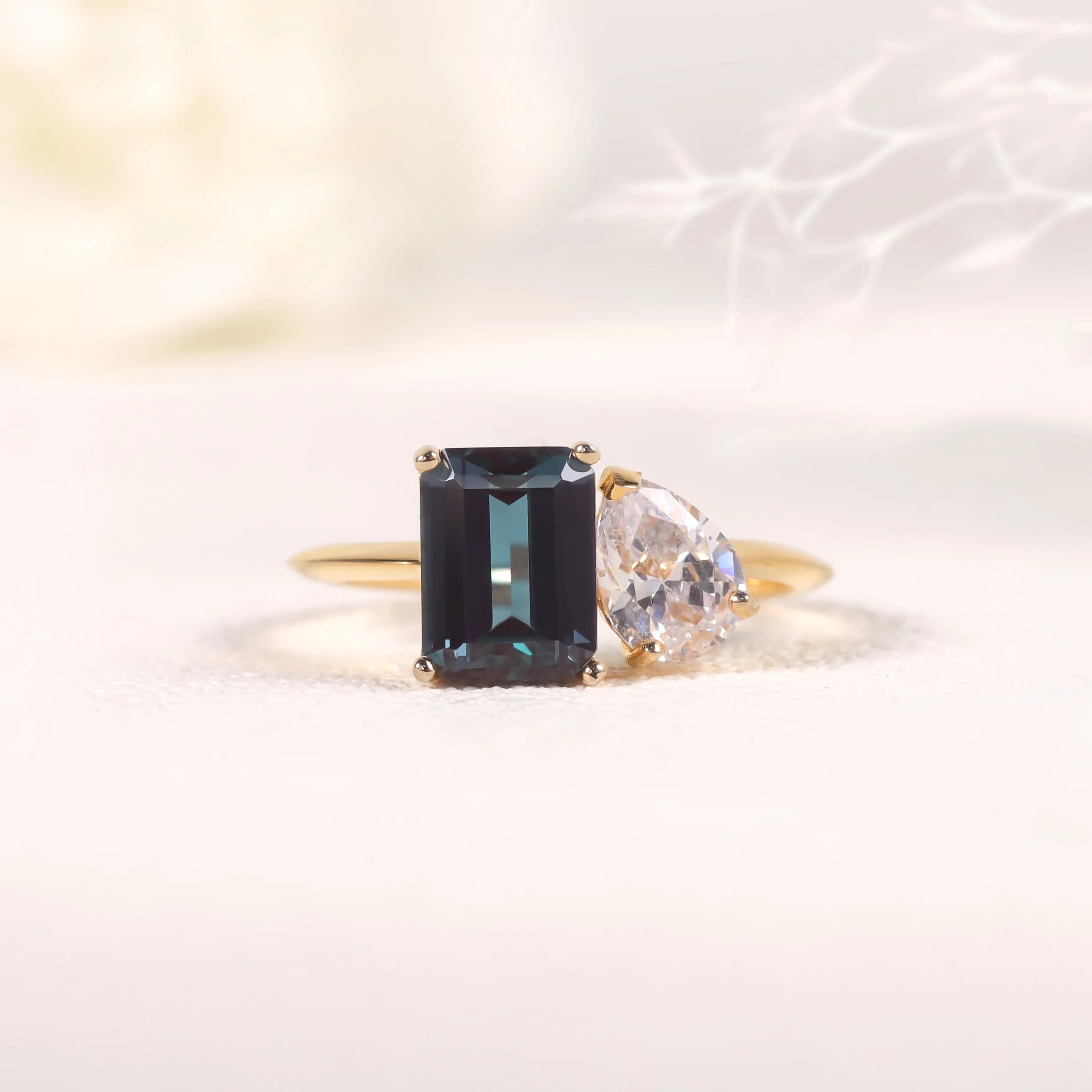 OL1037 High-Quality Jewelry Wholesale Emerald Cut Lab Alexandrite 14K Yellow Gold Plated 925 Sterling Silver Toi Et Moi Ring