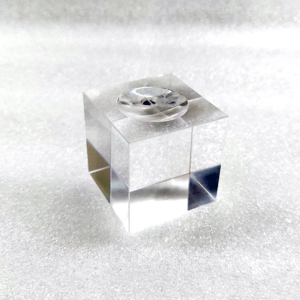 Customized Solid Cube Acrylic Clear for 4x4x4cm Golf Ball Display Rack Premium Stand Block UMI NK0466