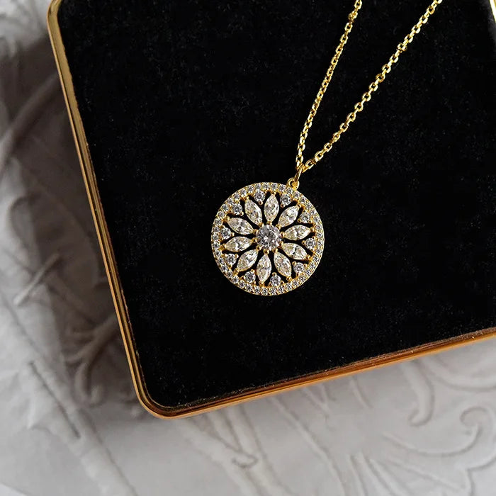 Luxury Vintage 925 Sterling Silver CZ Zircon round Pendant Necklace Trendy Sunlight Style for Women Girls' Wedding Party Jewelry