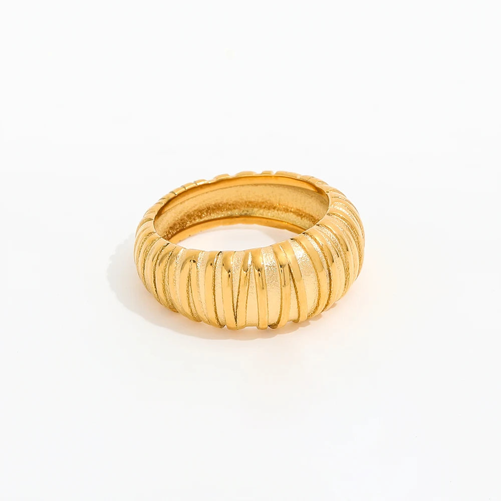 High End PVD Gold Plated Chunky Gradient Croissant Rings for Women Stainless Steel Jewelry