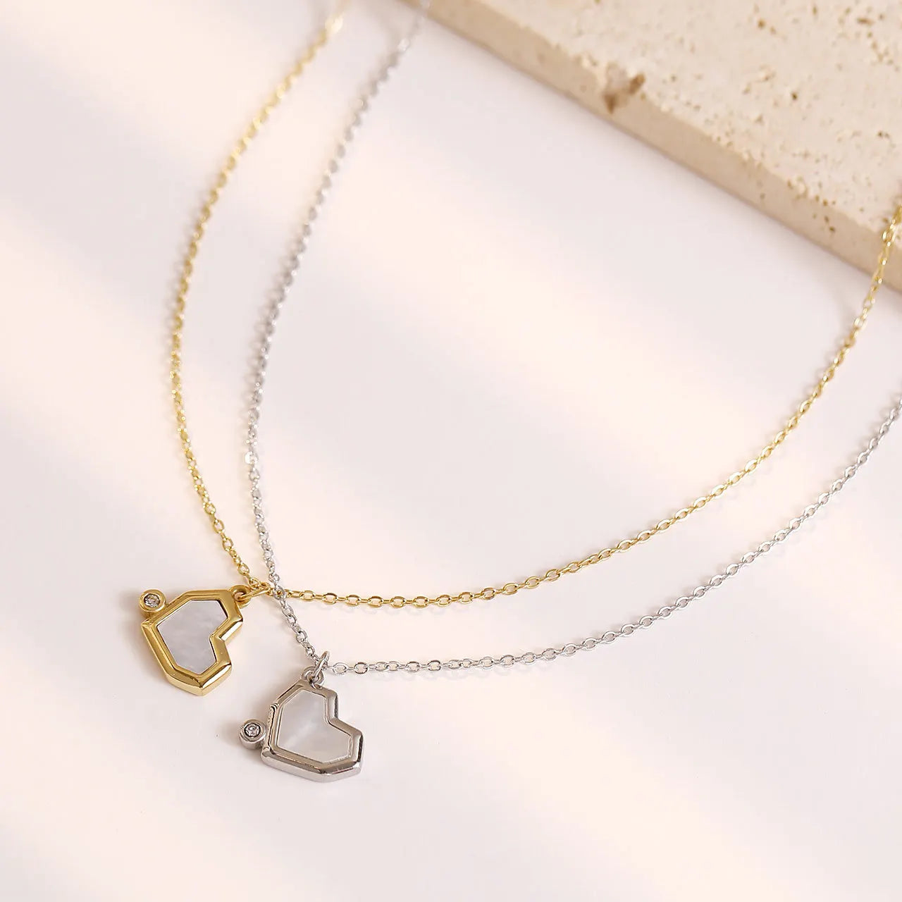 New Fashion Elegant Jewelry Shell Heart Shaped Pendant Stainless Steel Crystal Zircon Necklace for Women Wedding Gifts