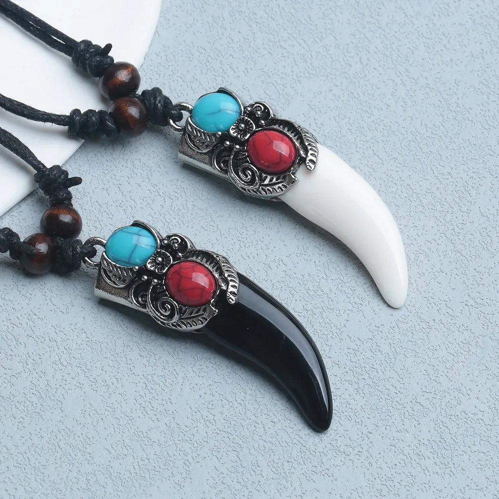 Vintage Retractable Turquoise Pendant Necklace Brave Men Wolf Teeth Spike Lucky Jewelry Tooth Amulet Pendant Necklace for Men