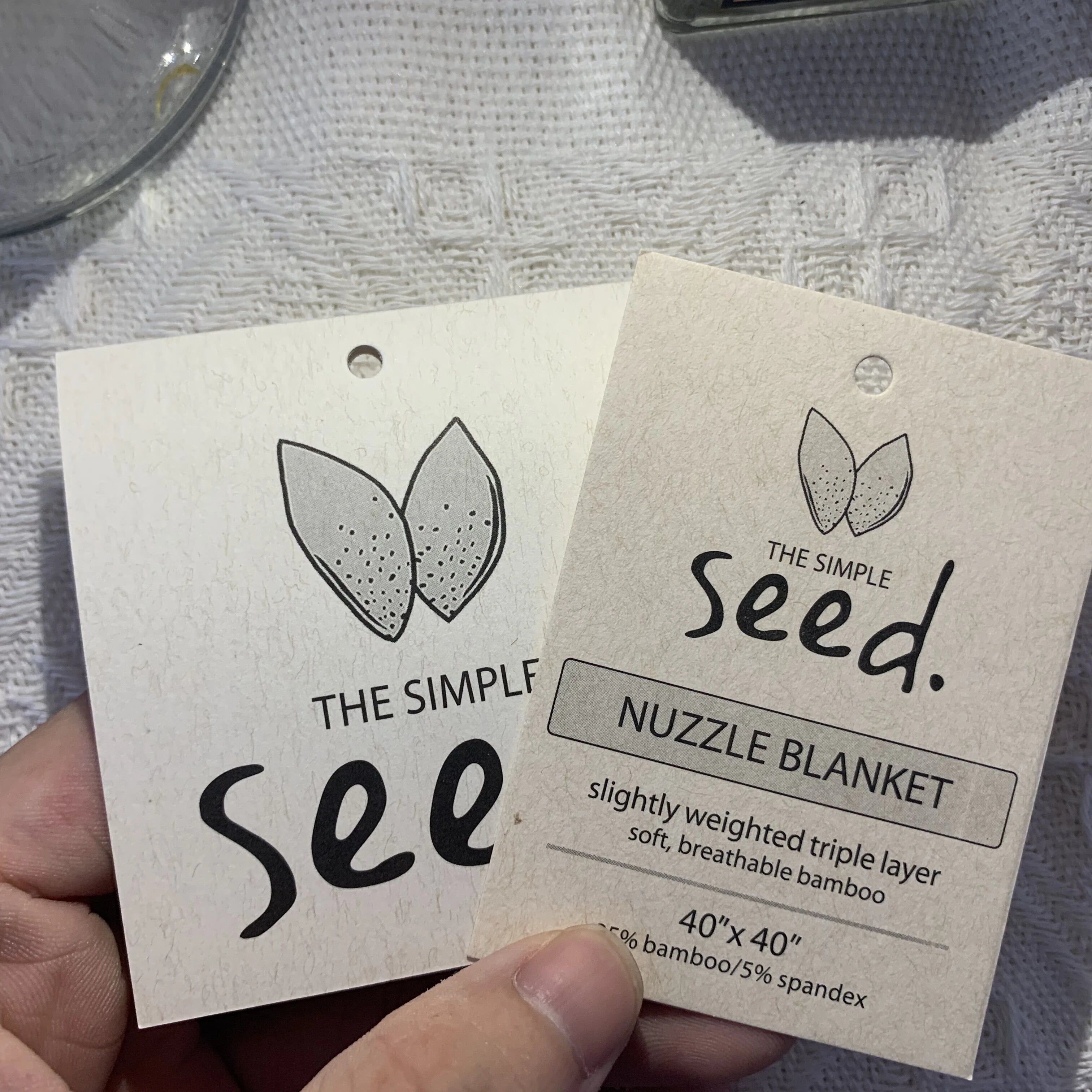 Special Environmental Paper Tags with Texture Custom Printing logo Design Garment Swing Tags for Clothing