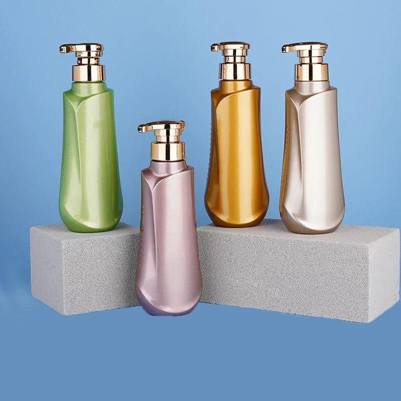 Wholesale Luxury Plastic 300ml & 500ml Empty Bottles with Pump for Shampoo Body Wash Lotion Pet Conditioner Sealed Pump Sprayer