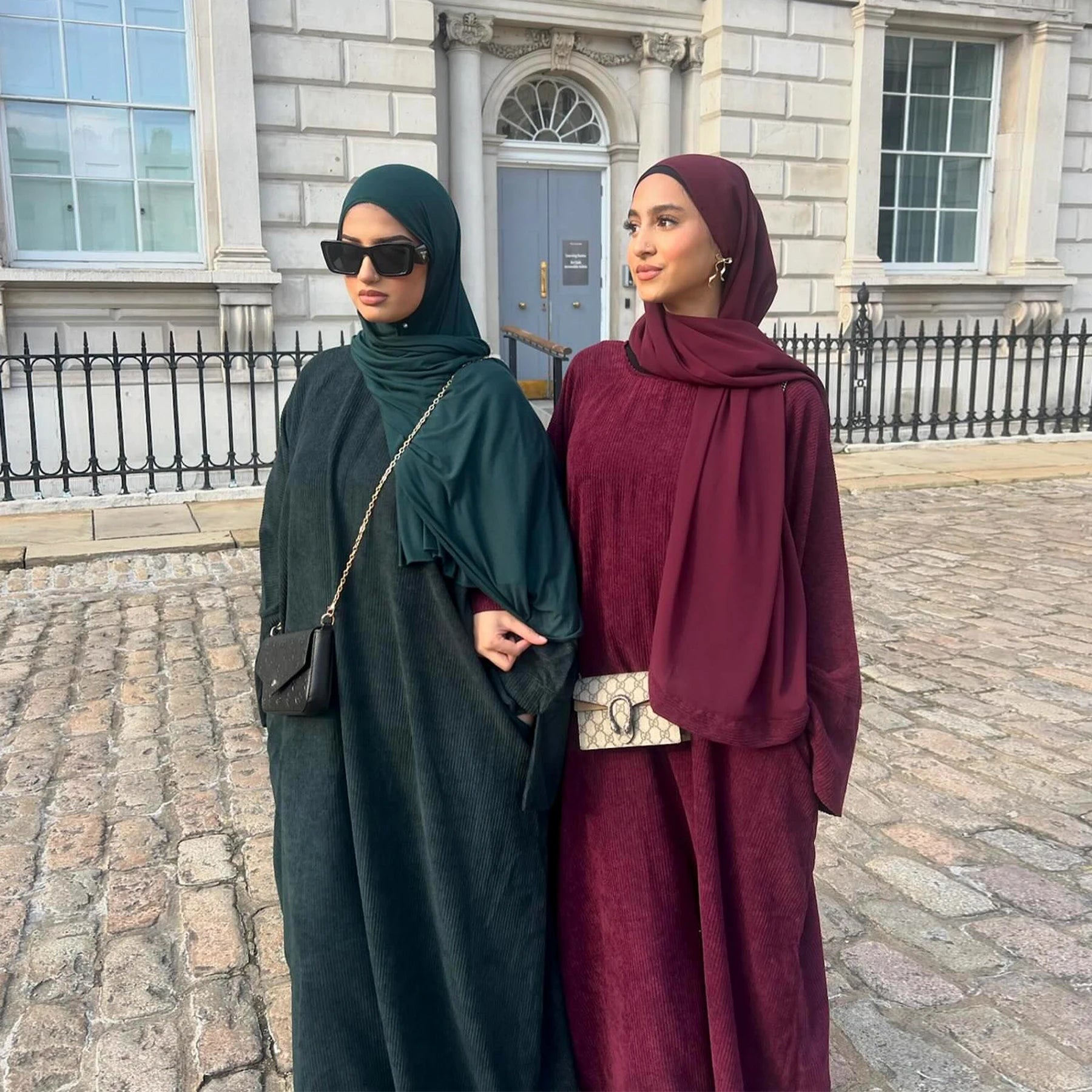 Loriya 2023 New Autumn Winter Corduroy Women Closed Abaya Plain Plus Size Modest Muslim Abaya Islamic Clothing Wholesale