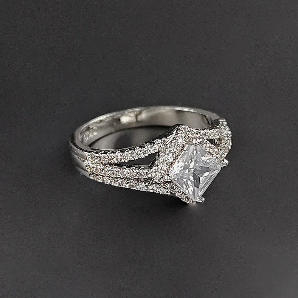 Fashionable New Design - Exquisite Sparkling Prong-Set Cubic Zirconia Ring for Women