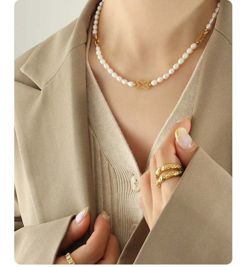 2022 Fashion New Stainless Steel 18K Gold Texture Light Luxury Design Fresh Water Pearl Geometric Necklace Spot Wholesale